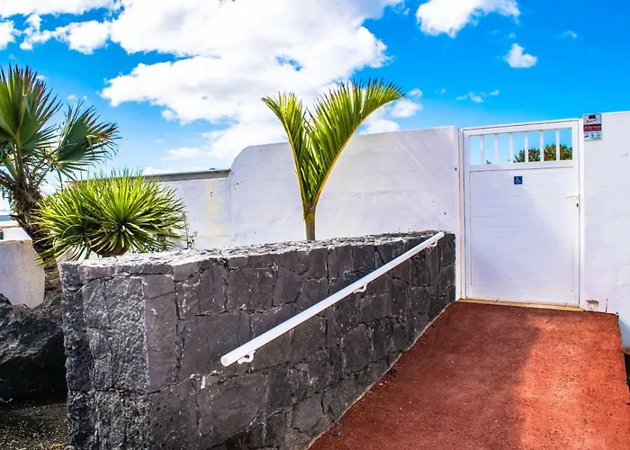 Michelle - Lh114 By Now Ltd * Playa Blanca (Lanzarote)