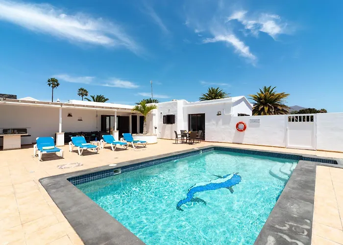 Michelle - Lh114 By Now Ltd * Playa Blanca (Lanzarote)