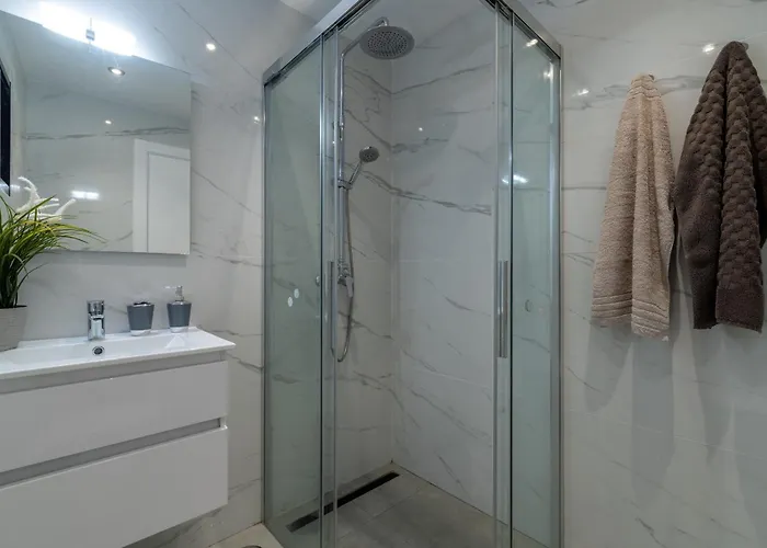 Michelle - Lh114 By Now Ltd Villa *