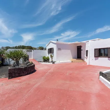 Michelle - Lh114 By Now Ltd Villa Playa Blanca (Lanzarote)