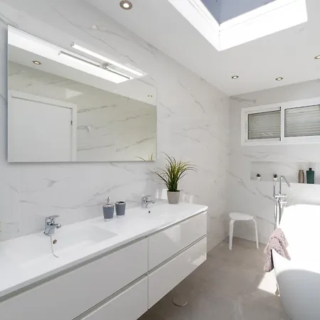 Michelle - Lh114 By Now Ltd