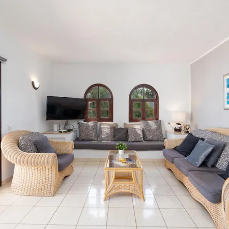 Michelle - Lh114 By Now Ltd Villa