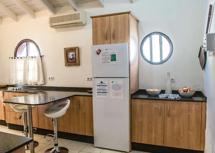 Michelle - Lh114 By Now Ltd Vila *