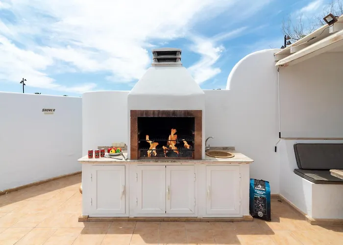 Michelle - Lh114 By Now Ltd *