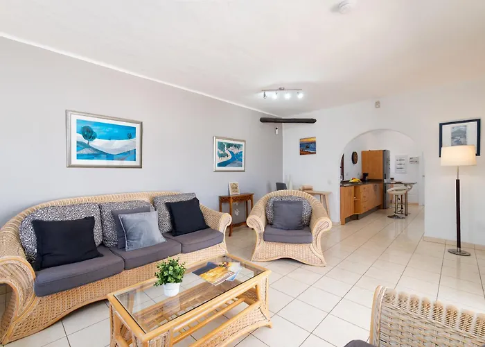 Michelle - Lh114 By Now Ltd *