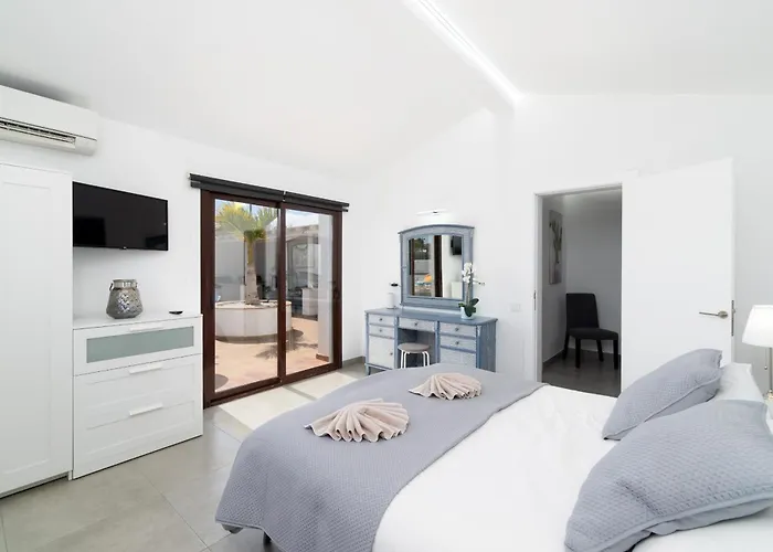 Vila Michelle - Lh114 By Now Ltd