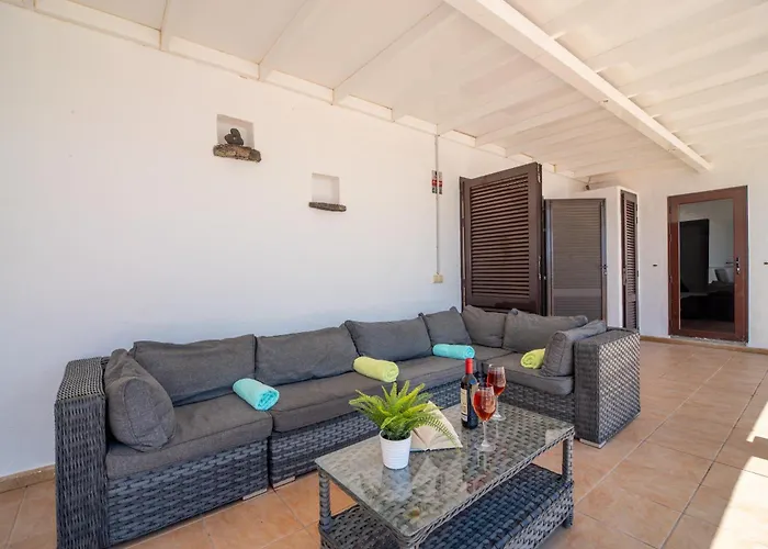 Michelle - Lh114 By Now Ltd Vila *