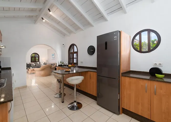 Michelle - Lh114 By Now Ltd Vila