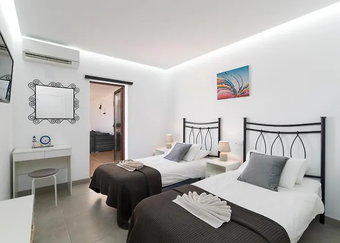 Vila Michelle - Lh114 By Now Ltd