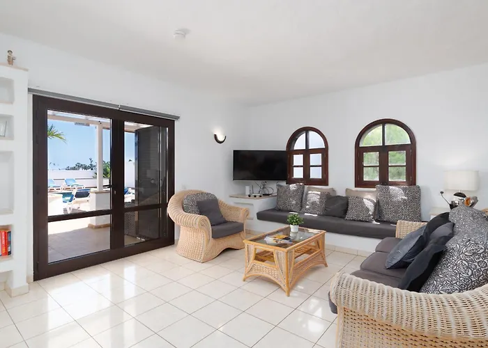 Vila Michelle - Lh114 By Now Ltd