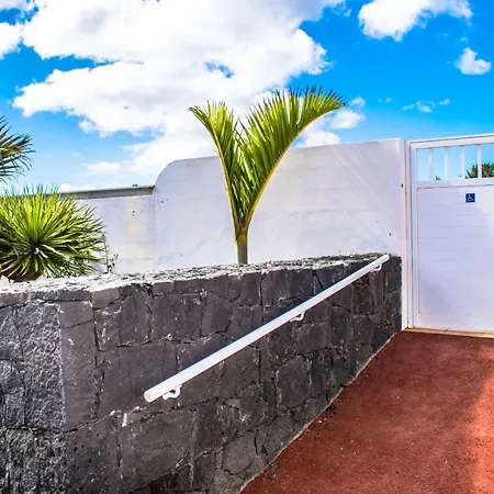 Michelle - Lh114 By Now Ltd * Playa Blanca (Lanzarote)