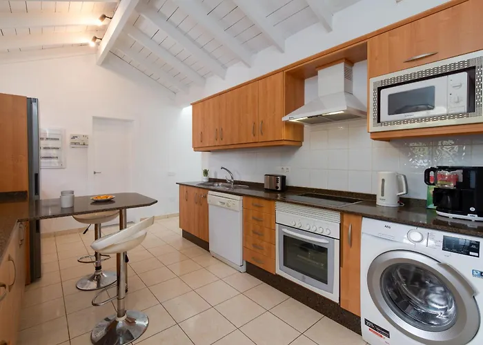 Michelle - Lh114 By Now Ltd بلايا بلانكا